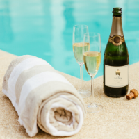 Champagne & Sparkling